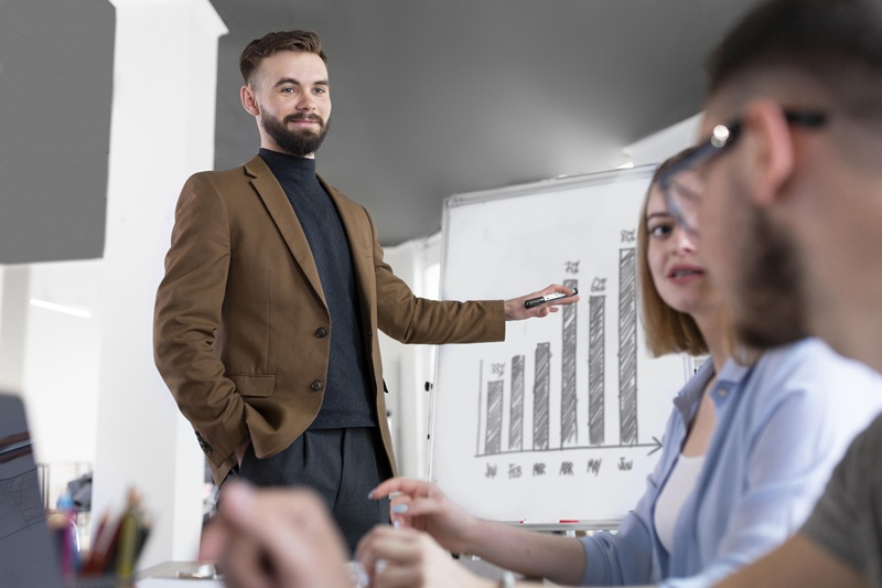 Performance Coaching for Business Leaders: How to Think Bigger, Act Smarter